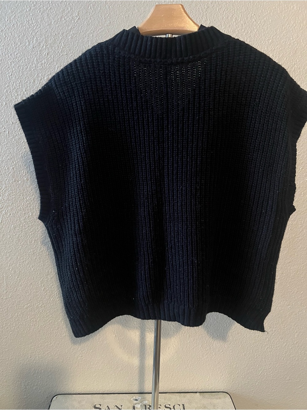 Eco Design Black V-Neck Knit Sweater Vest size M - Picture 2 of 6